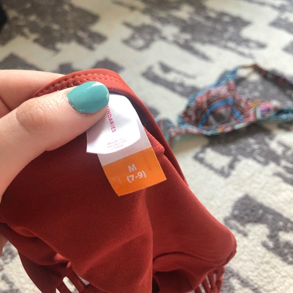 Swimsuit - Picture 4 of 4